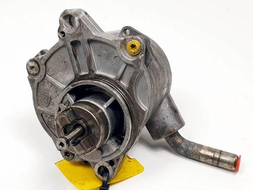 Used Vacuum pump Vacuum pump MERCEDES-BENZ M-CLASS (W163) ML 270 CDI (163.113) (163 hp) 17046711 17046711