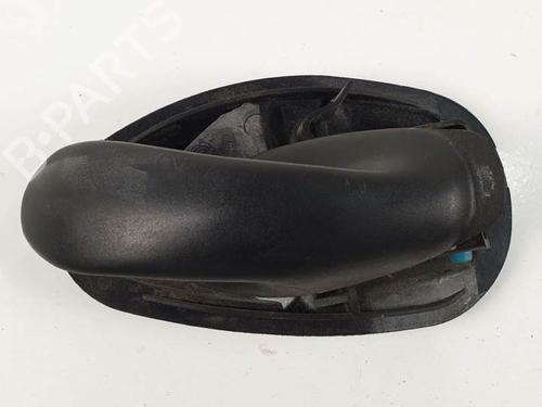 Used Front right interior door handle FIAT SEICENTO / 600 (187_) 0.9 (187AXA, 187AXA1A) (39 hp) 6842305