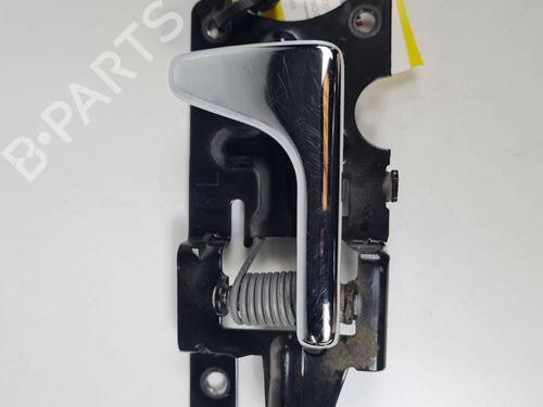 Venstre fortil invendig håndtag Venstre fortil invendig håndtag LAND ROVER DISCOVERY II (L318) 2.5 Td5 4x4 (139 hp) 34515874 34515874