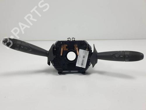 Used Headlight switch Headlight switch FIAT PUNTO (188_) 1.2 16V 80 (188.233, .235, .253, .255, .333, .353, .639,... (80 hp) 11172295 11172295