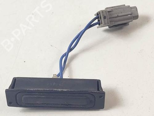 Used Tailgate handle NISSAN PATHFINDER III (R51) 2.5 dCi (190 hp) 25137648