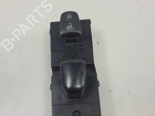 Used Right front window switch Right front window switch NISSAN JUKE (F15) 1.6 (117 hp) 40175818 40175818