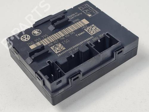 Used Electronic module Electronic module SKODA SUPERB II (3T4) 2.0 TDI (170 hp) 34534408 34534408