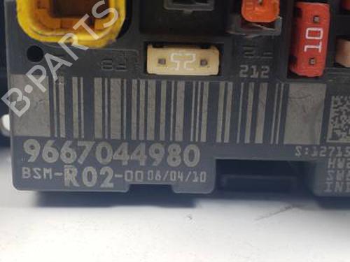 Fuse box PEUGEOT 407 (6D_) 2.0 HDi 135 (6DRHRH, 6DRHRE, 6DRHRG, 6DRHRJ) | BP30694303E1 