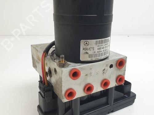 Used ABS pump MERCEDES-BENZ C-CLASS (W202) C 200 (202.020) (136 hp) 29247949
