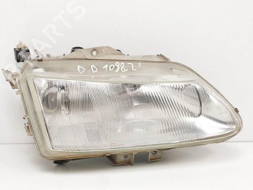Used Right headlight Right headlight RENAULT ESPACE III (JE0_) 3.0 (JE0D) (167 hp) 8236997 8236997