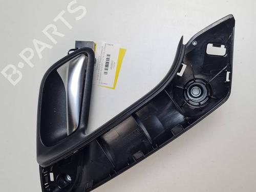 Højre bagtil invendig håndtag Højre bagtil invendig håndtag VW POLO V (6R1, 6C1) 1.2 TSI (105 hp) 35749751 35749751