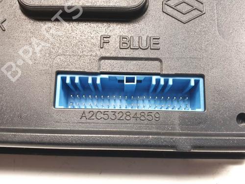 Fuse box RENAULT SCÉNIC III (JZ0/1_) 1.9 dCi (JZ0J, JZ1J, JZ1K, JZ1S) | BP28065786E1 