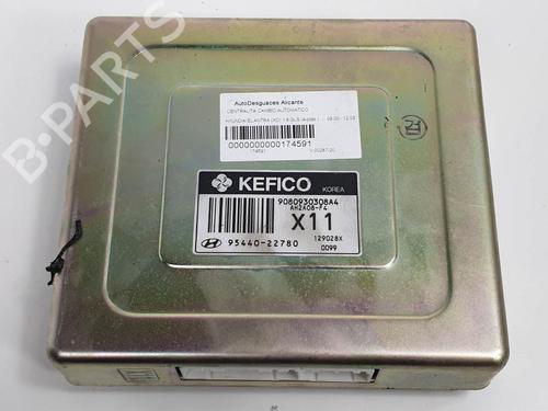 Used Gearbox control unit Gearbox control unit HYUNDAI ELANTRA III Saloon (XD) 1.6 (107 hp) 6849565 6849565