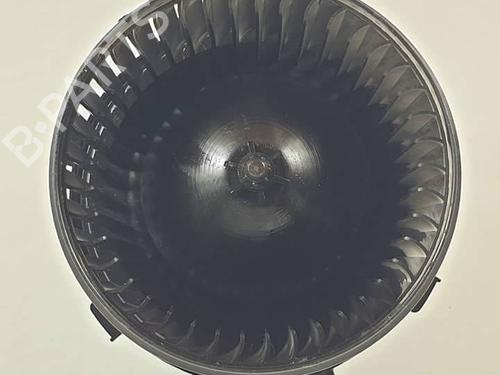 Used Heater blower motor Heater blower motor PEUGEOT BOXER Van 2.2 HDi 130 (131 hp) 25255956 25255956