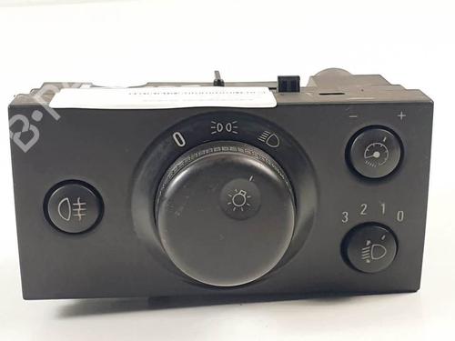 Used Headlight switch Headlight switch OPEL MERIVA A MPV (X03) 1.6 16V (E75) (100 hp) 19124681 19124681