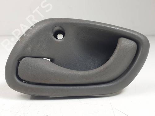 Venstre fortil invendig håndtag SUZUKI GRAND VITARA I (FT, HT) 1.6 4x4 (SQ416) (94 hp) 29875172