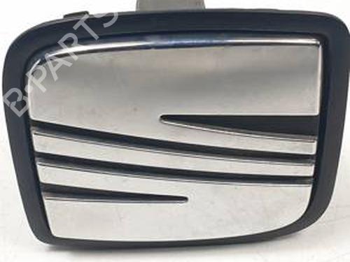 Used Tailgate handle SEAT LEON (1M1) 1.9 TDI (90 hp) 31327850