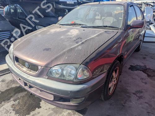 Used Parts TOYOTA AVENSIS (_T22_)  2.0 i (ST220_, ST220R)  4830638