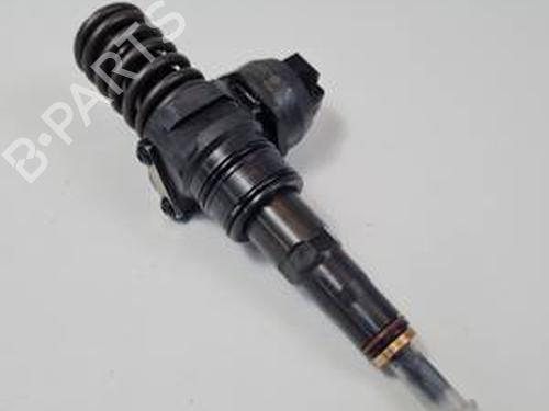 Used Injector SKODA ROOMSTER (5J7) 1.4 TDI (80 hp) 30450636