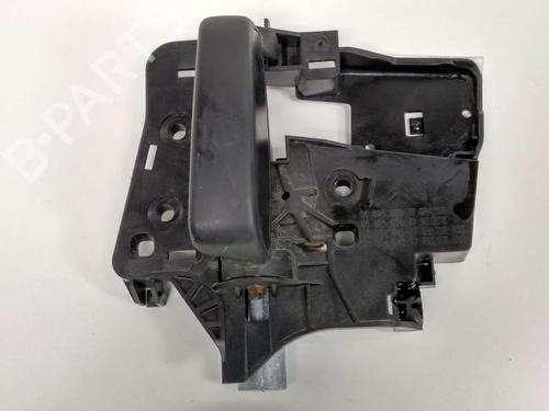 Used Rear right interior door handle Rear right interior door handle CITROËN BERLINGO / BERLINGO FIRST Box Body/MPV (M_) 2.0 HDI 90 (MBRHY, MCRHY) (90 hp) 7776866 7776866