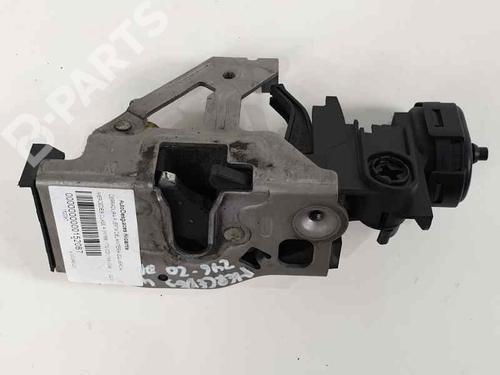Used Front left lock MERCEDES-BENZ A-CLASS (W168) A 170 CDI (168.009, 168.109) (95 hp) 6845191