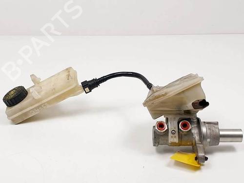 Used Brake master cylinder PEUGEOT 308 I (4A_, 4C_) 1.6 16V (120 hp) 17772270