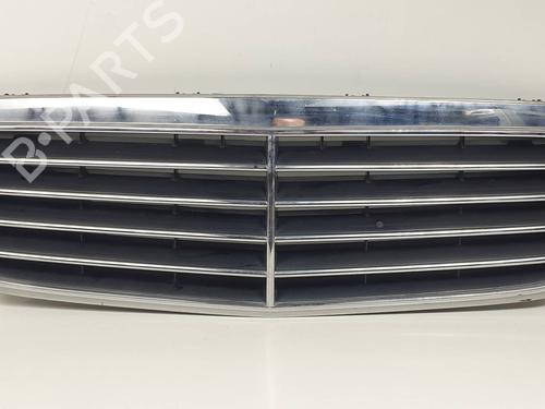 grille-mercedes-benz-clk-convertible-a208-1998-1999-2000-2001-2002-30278612 main image