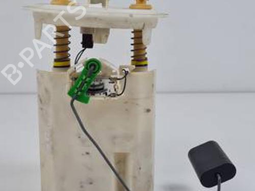 Used Fuel pump RENAULT CLIO II (BB_, CB_) 1.5 dCi (B/CB07) (65 hp) 30608453