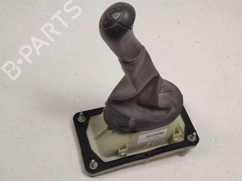 Used Gear lever DACIA SANDERO II 1.2 (75 hp) 9557576