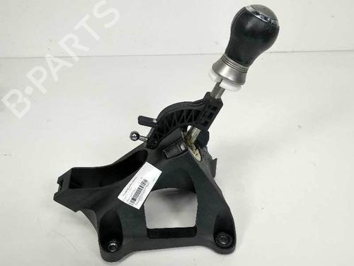 Used Gear lever Gear lever TOYOTA AURIS (_E18_) 1.3 Dual-VVTi (NRE180_, NRE180R) (99 hp) 7406886 7406886