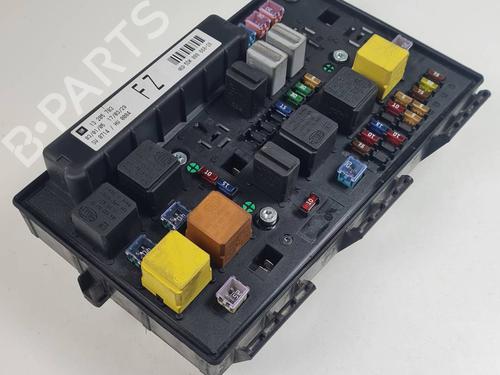 Used Fuse box Fuse box 37668695 37668695