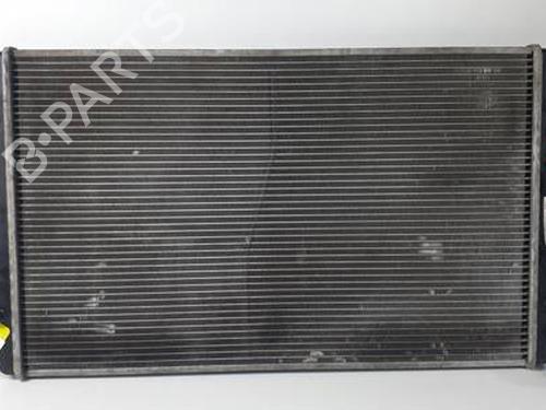 Radiateur à eau VW GOLF IV (1J1) 1.9 TDI (110 hp) 30525328