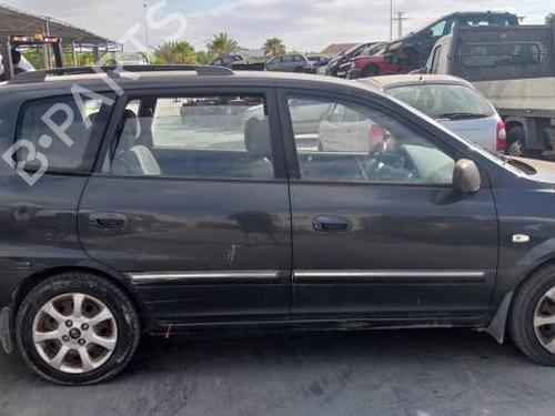 Scheinwerfer links KIA CARENS II MPV (FJ) 1.6 | BP25255963C28 