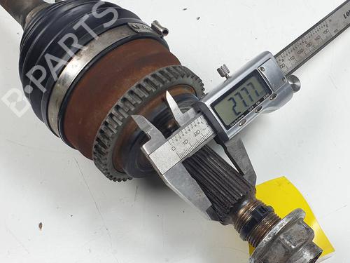 Left front driveshaft HYUNDAI i30 Estate (GD) 1.6 CRDi | BP29907972M38 - Image 3