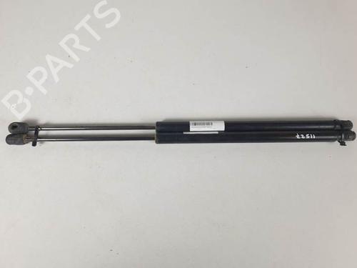 Used Tailgate lift support KIA SORENTO I (JC) 2.5 CRDi 4WD (140 hp) 15219503
