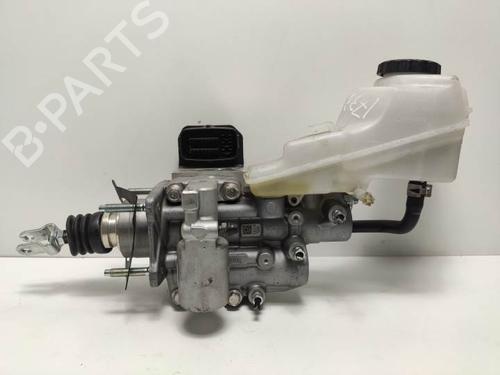 Used Brake master cylinder TOYOTA C-HR (_X1_) 1.8 Hybrid (ZYX10_, ZYX11_, ZYX10R, ZYX11R) (122 hp) 8891266