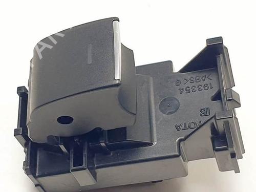 Used Right rear window switch Right rear window switch TOYOTA COROLLA Hatchback (_E21_, _EA1_, _EH1_) 1.8 Hybrid (ZWE211) (98 hp) 25403716 25403716