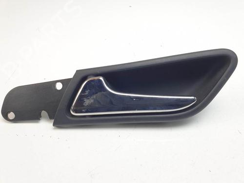Used Rear left interior door handle Rear left interior door handle MERCEDES-BENZ B-CLASS Sports Tourer (W245) B 180 CDI (245.207) (109 hp) 24817174 24817174