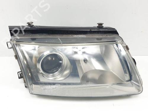 Used Right headlight VW PASSAT B5 (3B2) 2.5 TDI Syncro/4motion (150 hp) 24989876