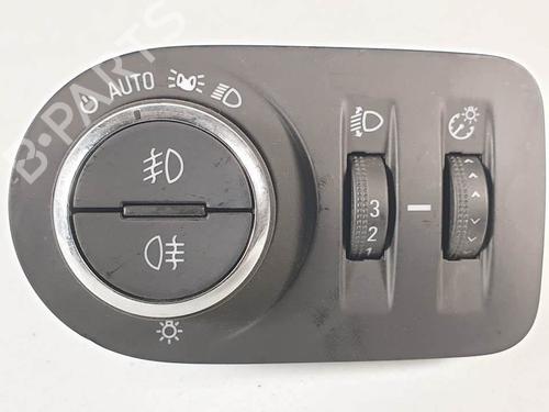 Used Headlight switch Headlight switch OPEL CORSA E (X15) 1.4 (08, 68) (90 hp) 17488618 17488618