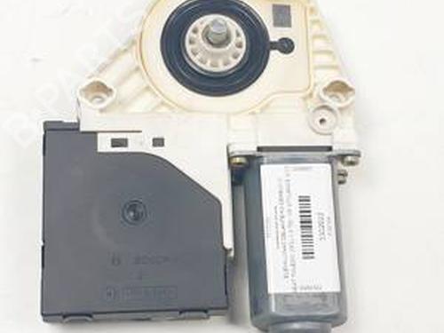 Rudehejsemotor forskærm højre SEAT TOLEDO III (5P2) 1.9 TDI (105 hp) 31058971