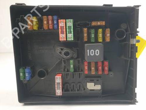 Used Fuse box VW CADDY III Box Body/MPV (2KA, 2KH, 2CA, 2CH) 1.6 TDI (102 hp) 31285735