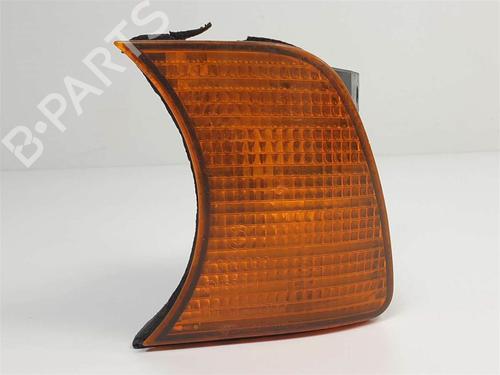 Used Left front indicator Left front indicator BMW 5 (E34) 518 i (113 hp) 10559923 10559923