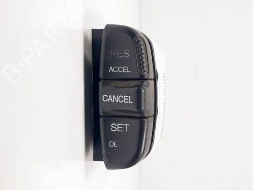 Used Steering wheel controls HONDA CR-V II (RD_) 2.0 (RD5) (150 hp) 16053828