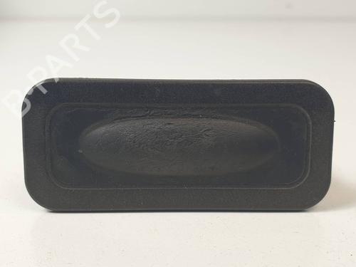 Used Tailgate handle Tailgate handle RENAULT CAPTUR I (J5_, H5_) 1.5 dCi 90 (J5N4, J5M5, J5MW, J5M6, J5AL, J5AJ) (90 hp) 30762993 30762993