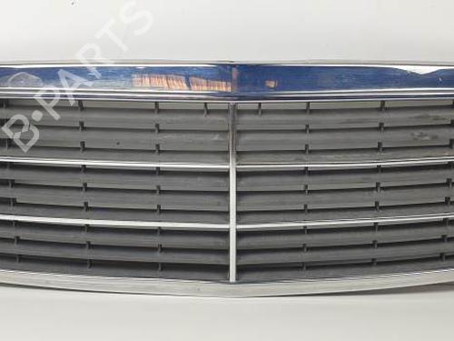 Used Grille MERCEDES-BENZ C-CLASS (W202) C 250 Turbo-D (202.128) (150 hp) 27096845