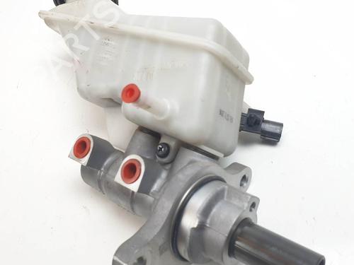 Used Brake master cylinder Brake master cylinder HYUNDAI TUCSON (TL, TLE) 1.7 CRDi (116 hp) 26537016 26537016