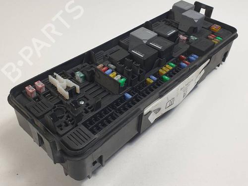 Used Fuse box Fuse box 39169742 39169742