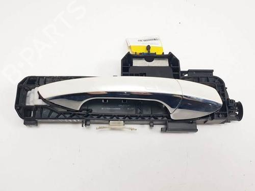 front-right-exterior-door-handle-infiniti-q30-22-d-806105dm2a-01150426000-2015-18069969 main image