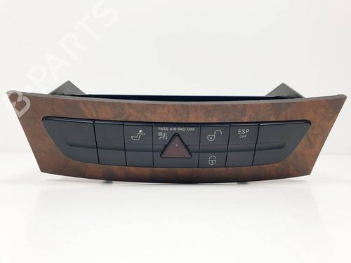 Used Warning switch Warning switch MERCEDES-BENZ CLS (C219) CLS 320 CDI (219.322) (224 hp) 30655211 30655211