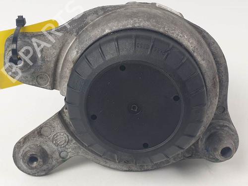 Used Engine mount MERCEDES-BENZ E-CLASS (W213) E 220 d (213.004) (194 hp) 25116696