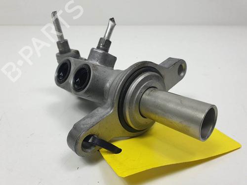 Used Brake master cylinder Brake master cylinder DACIA LODGY (JS_) 1.5 dCi (109 hp) 12446222 12446222