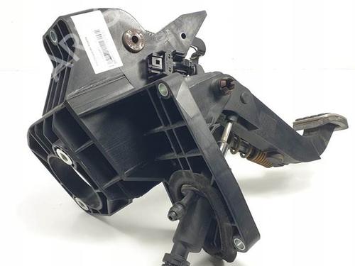 Clutch pedal MERCEDES-BENZ B-CLASS Sports Tourer (W245) B 180 CDI (245.207) | BP15670413I13 