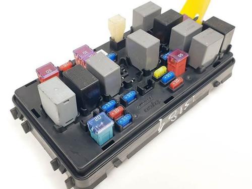 Used Fuse box Fuse box 19657007 19657007